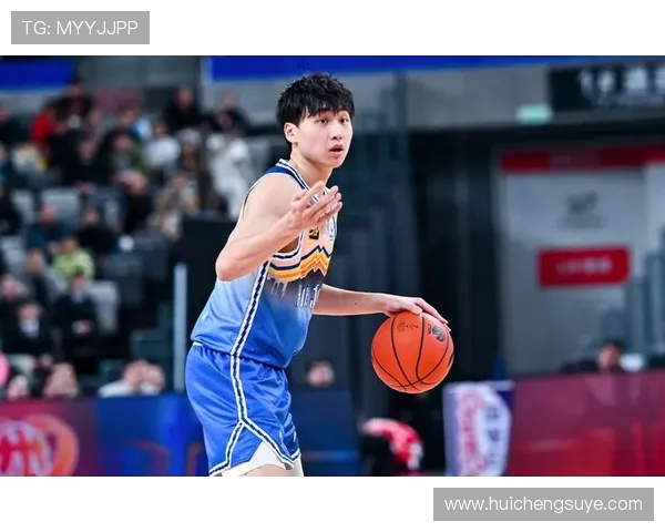 广东男篮与辽篮今日激战正酣谁能在这场对决中笑到最后